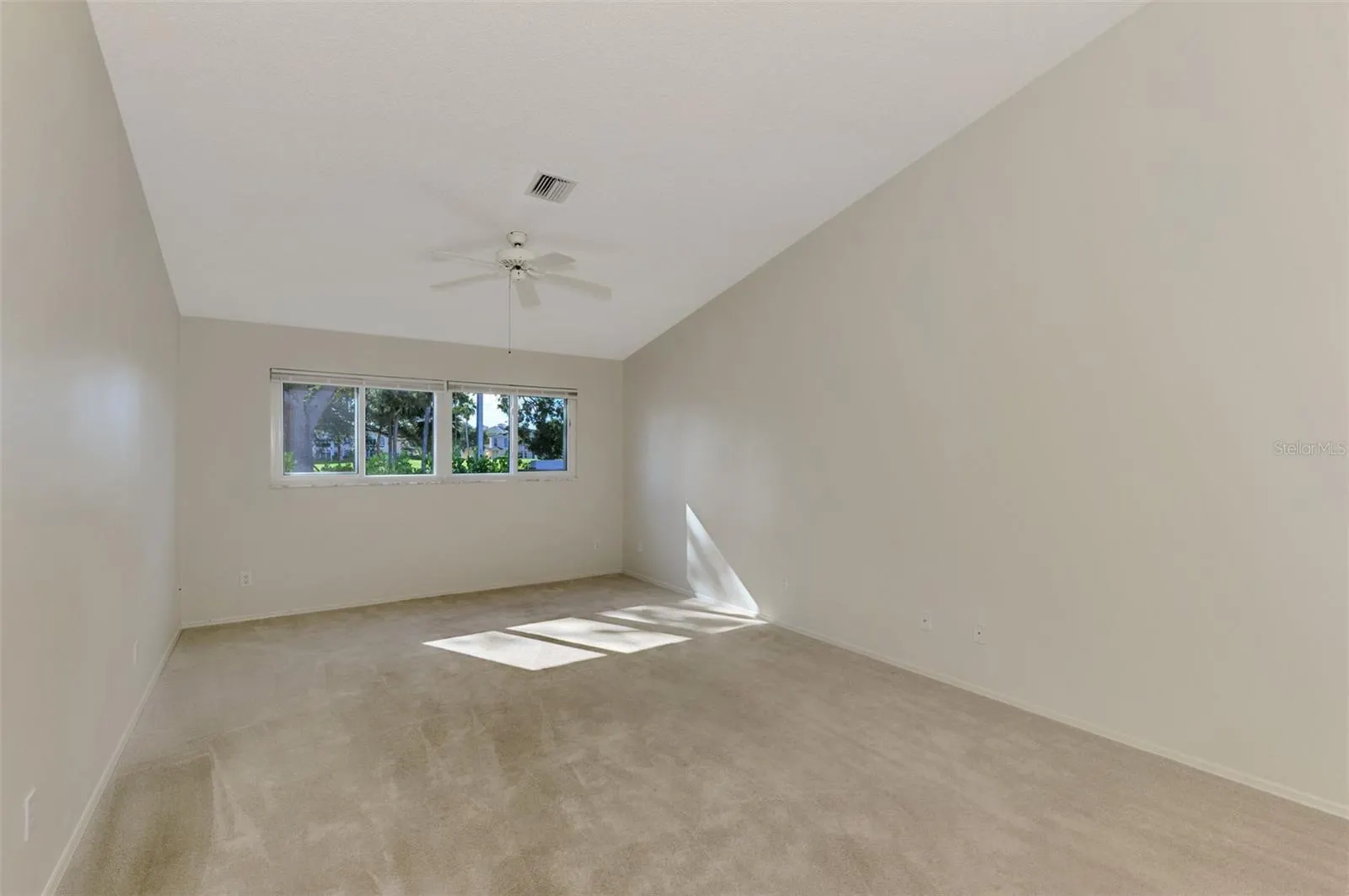 607 IRONWOOD CIR #160, #160