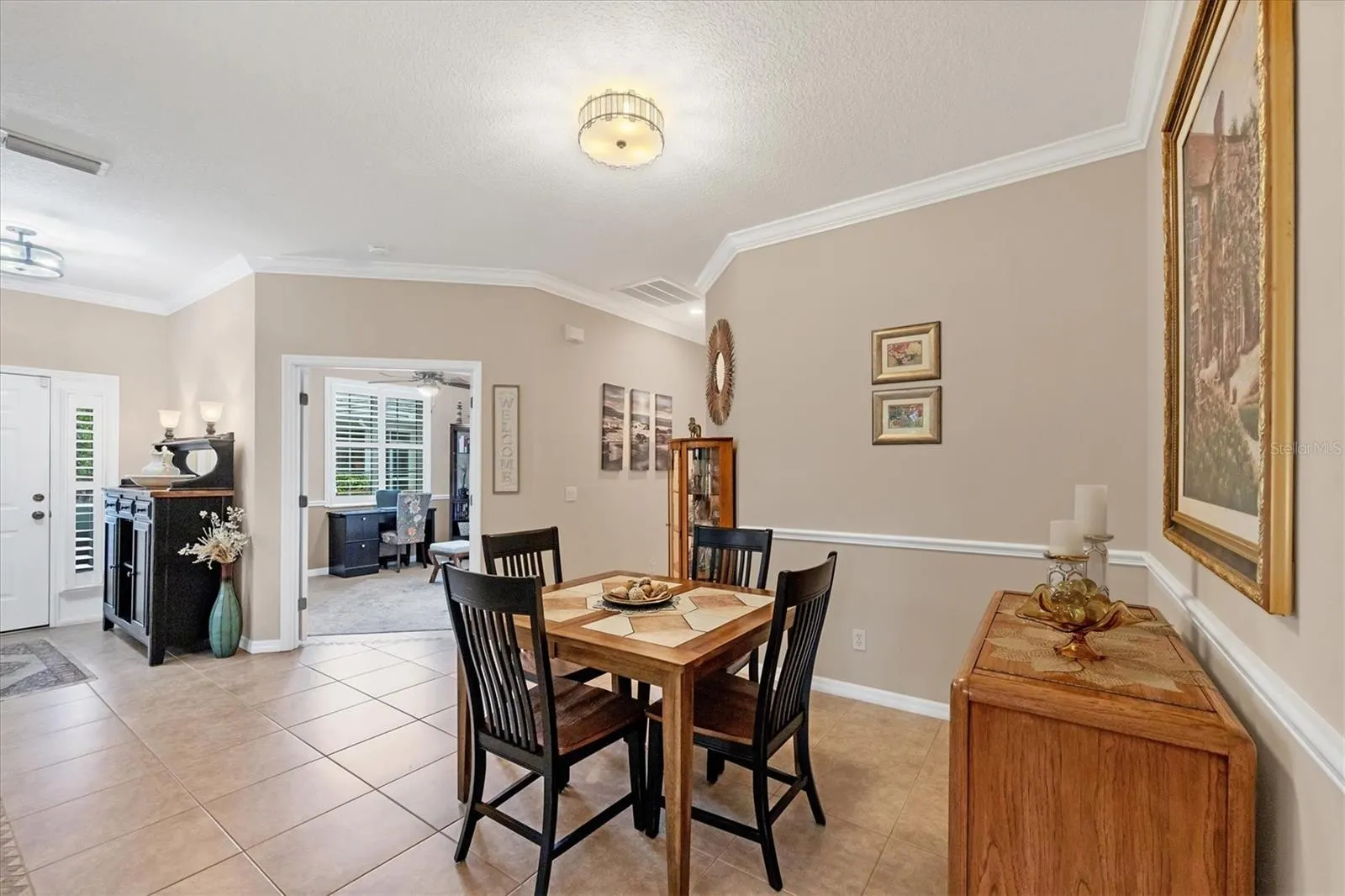 914 BARCLAY CT