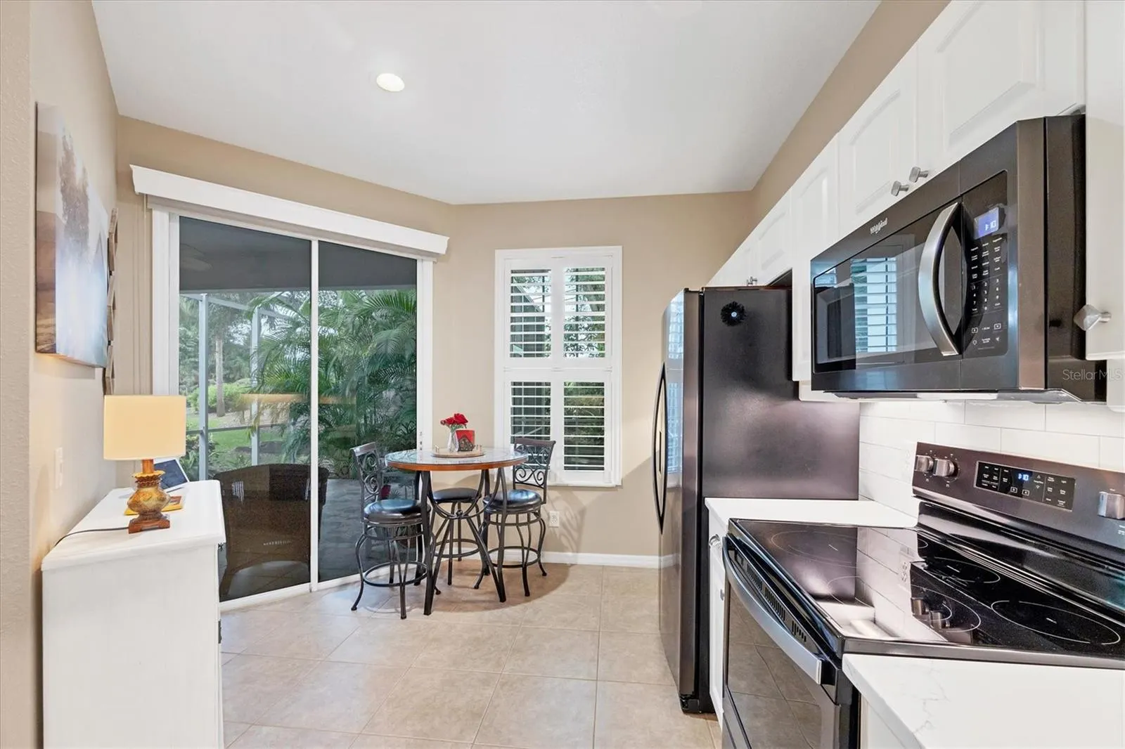 914 BARCLAY CT