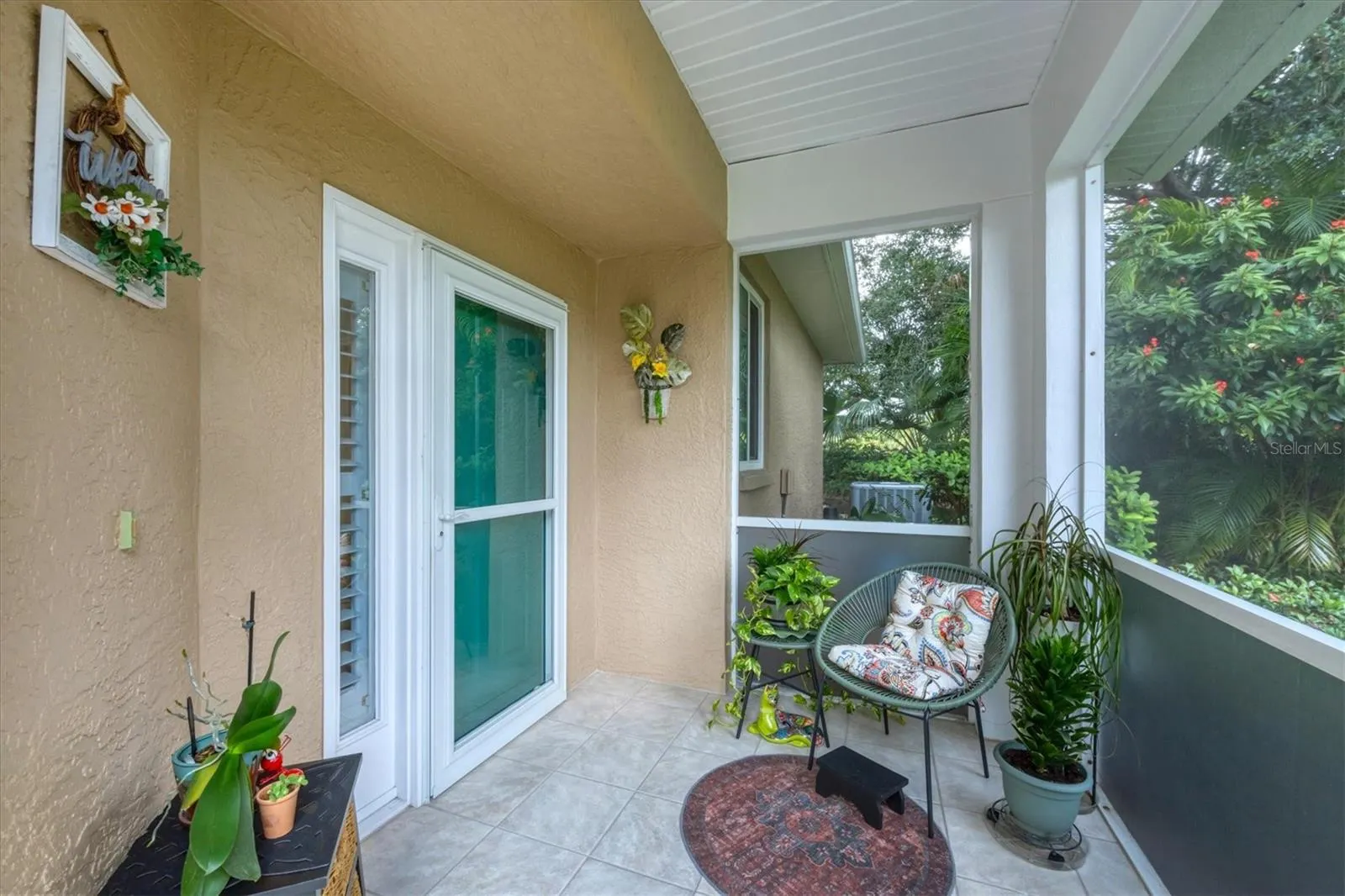 914 BARCLAY CT