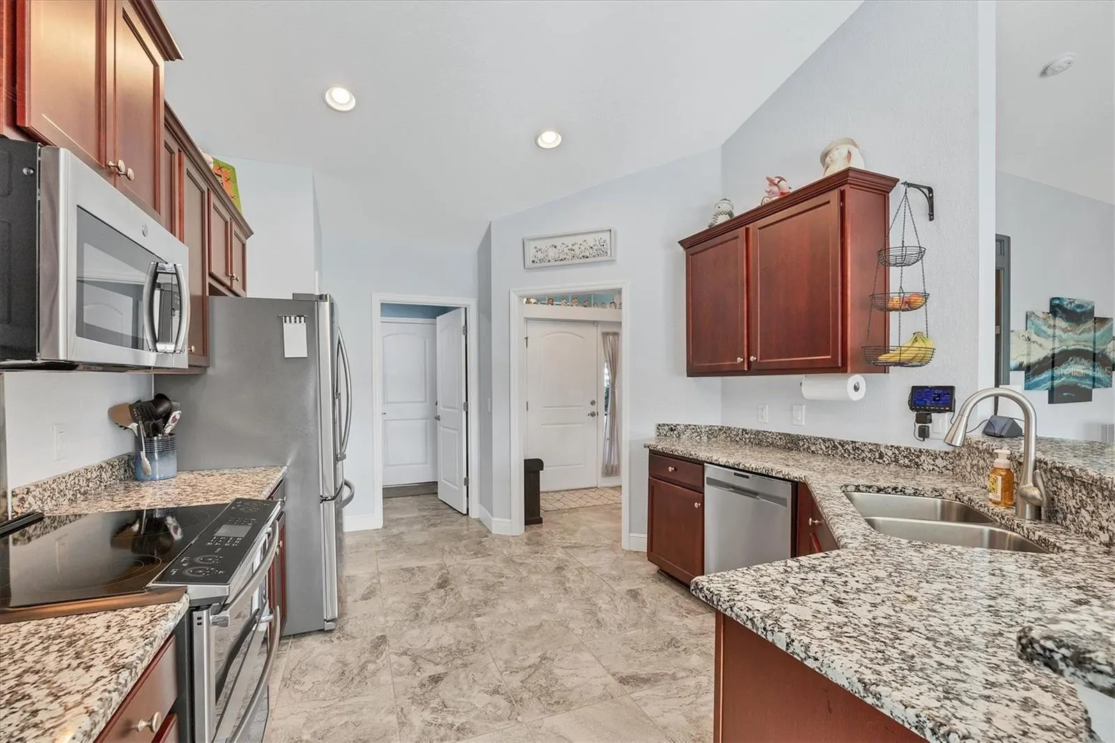 9175 MELODY CIR