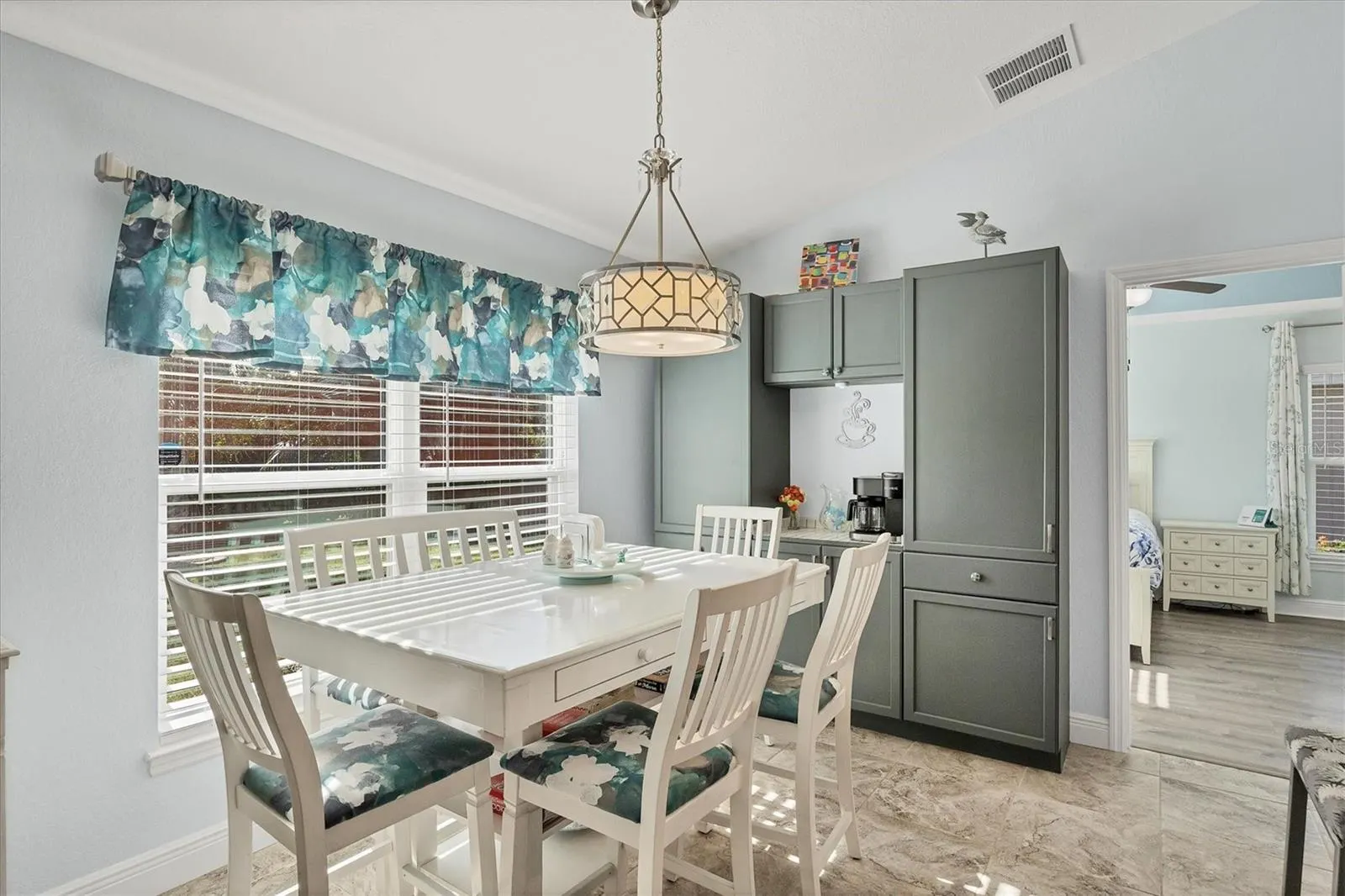 9175 MELODY CIR