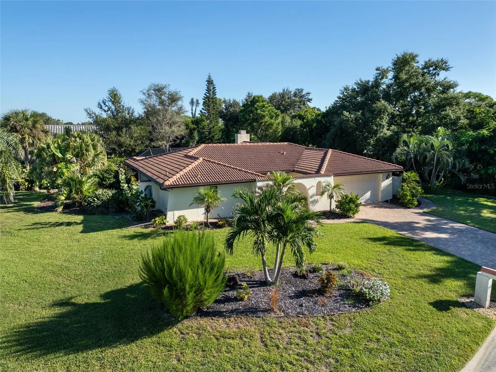 37 WATERFORD DR
