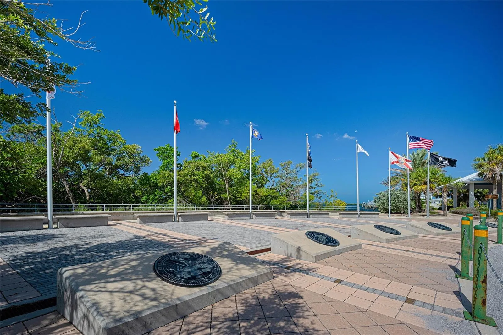 37 WATERFORD DR