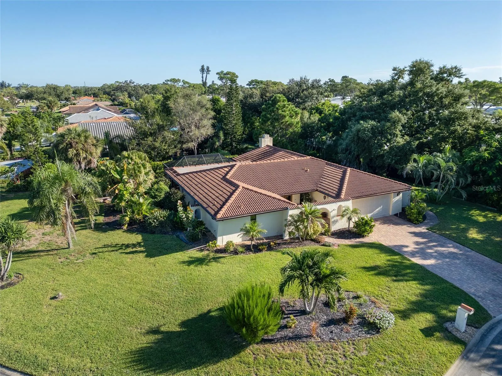 37 WATERFORD DR