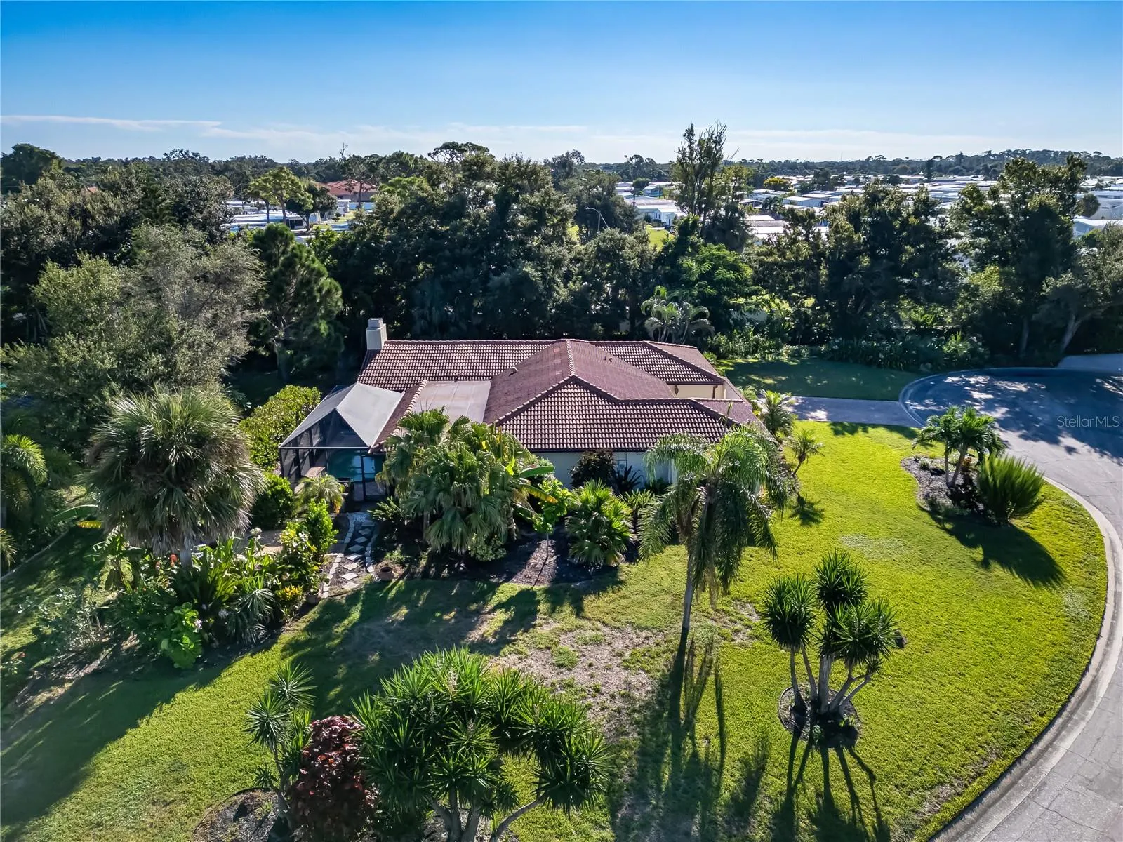 37 WATERFORD DR