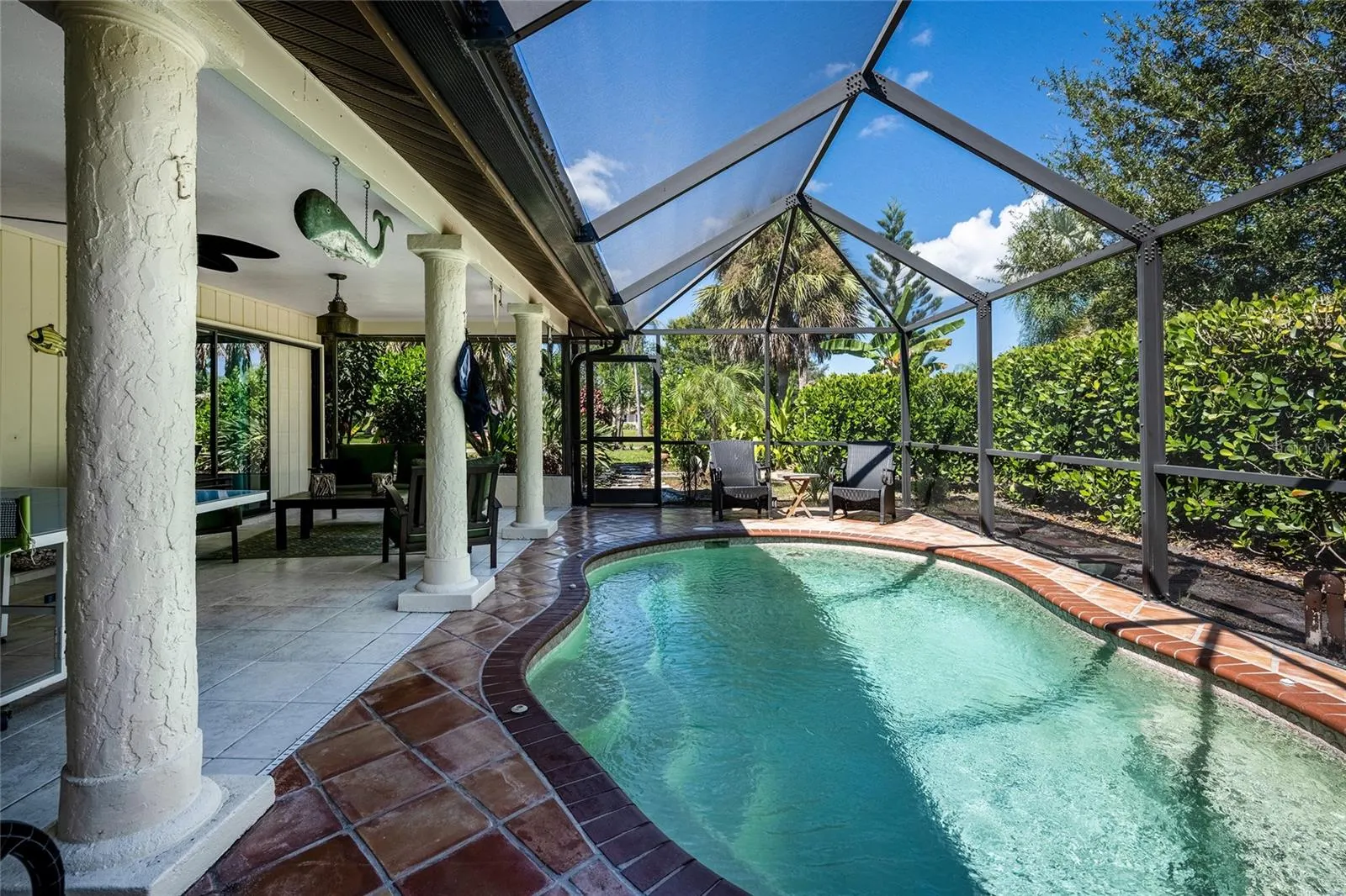 37 WATERFORD DR