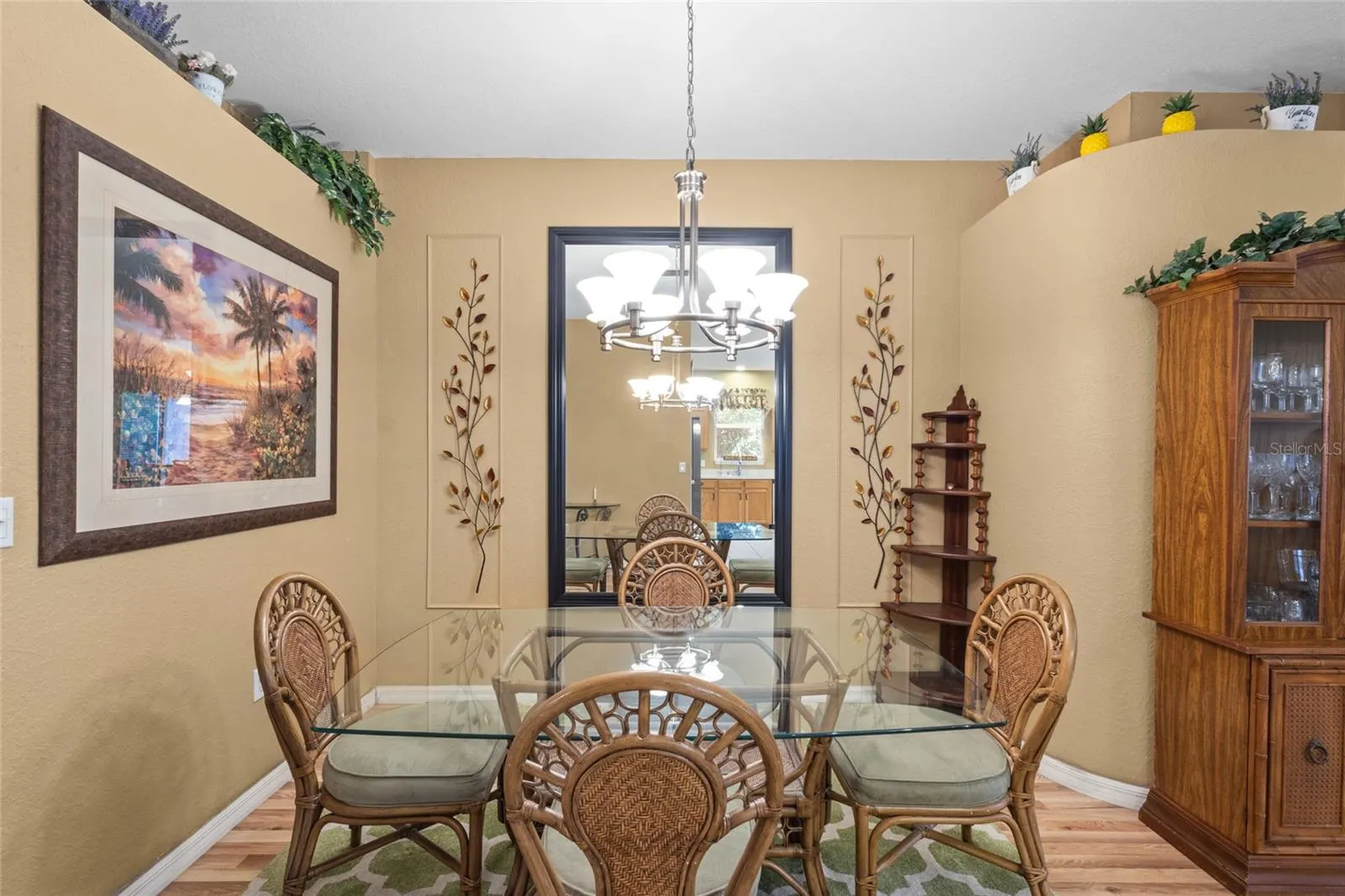 1503 SCARLETT AVE