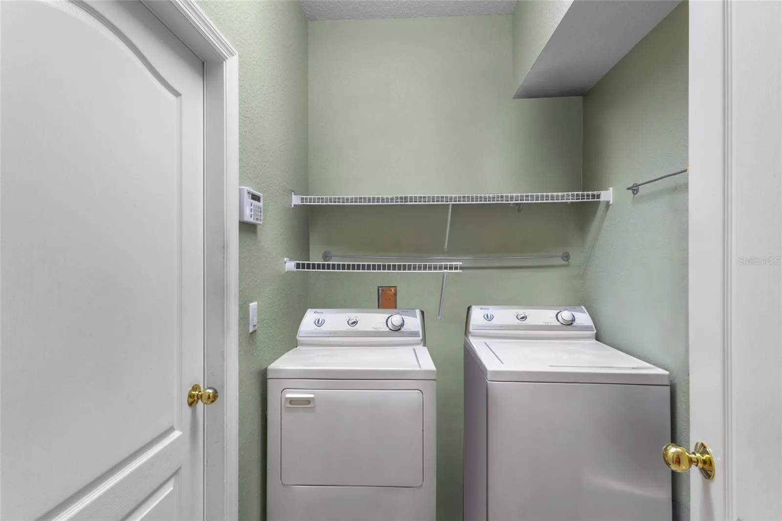 1503 SCARLETT AVE