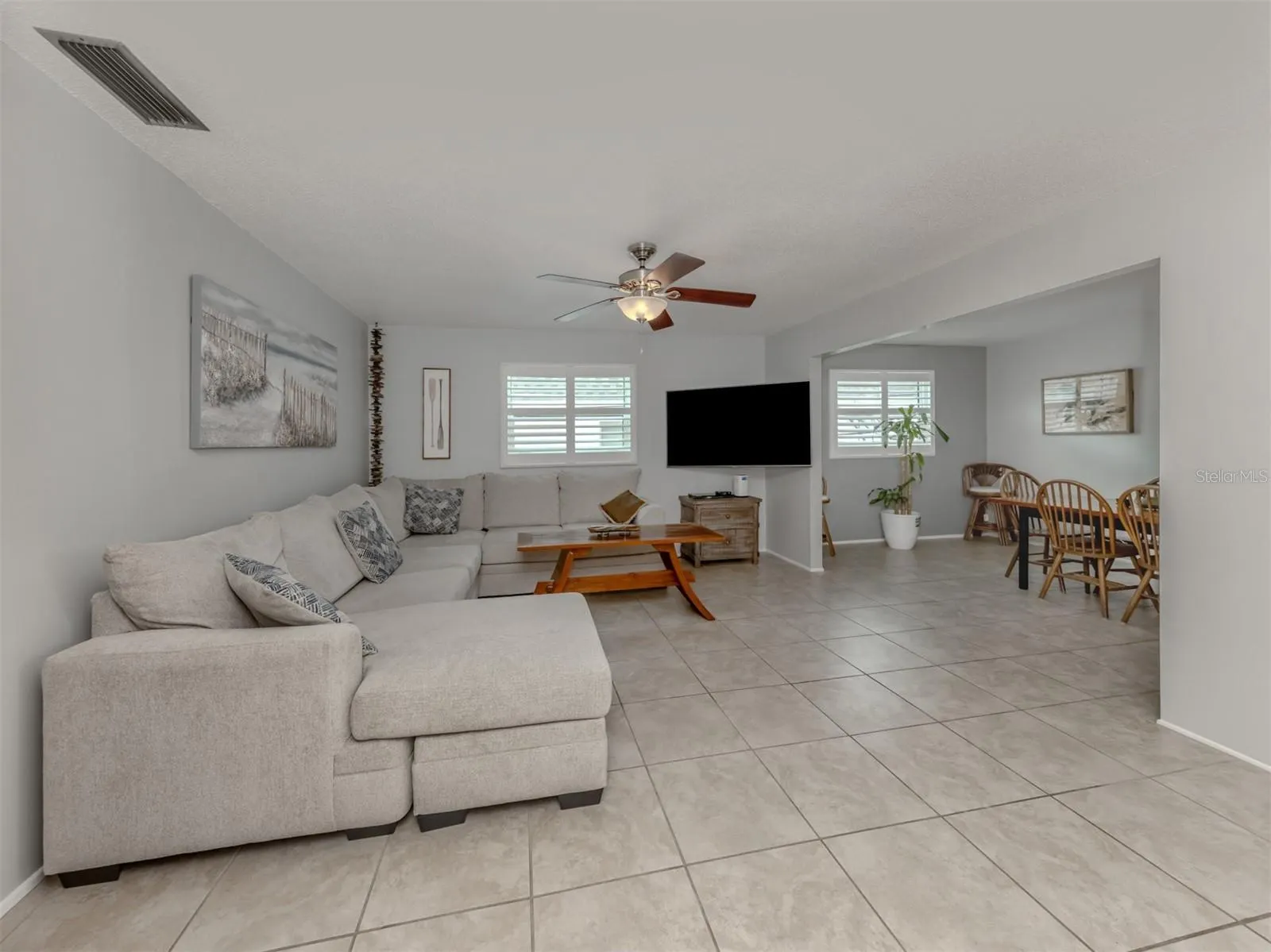 537 MANATEE CT #203, #203