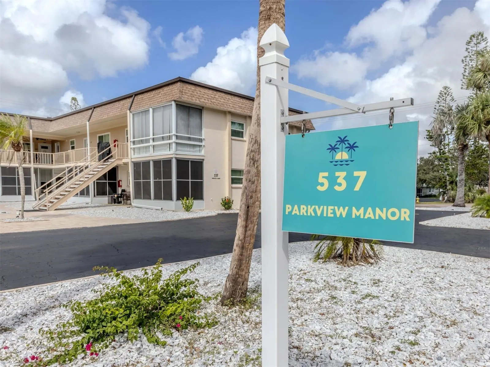 537 MANATEE CT #203, #203