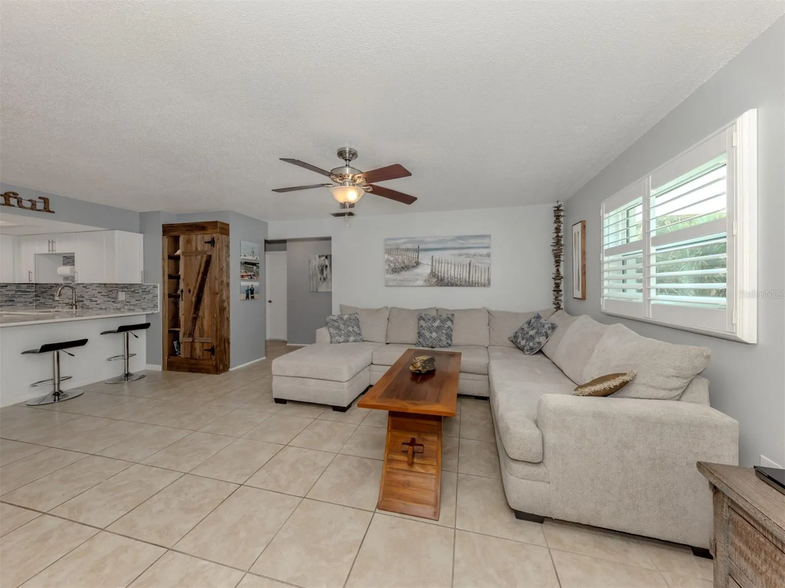 537 MANATEE CT #203, #203
