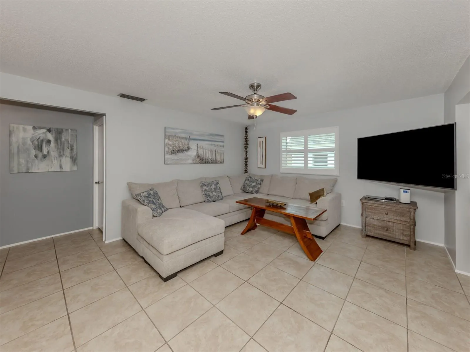 537 MANATEE CT #203, #203