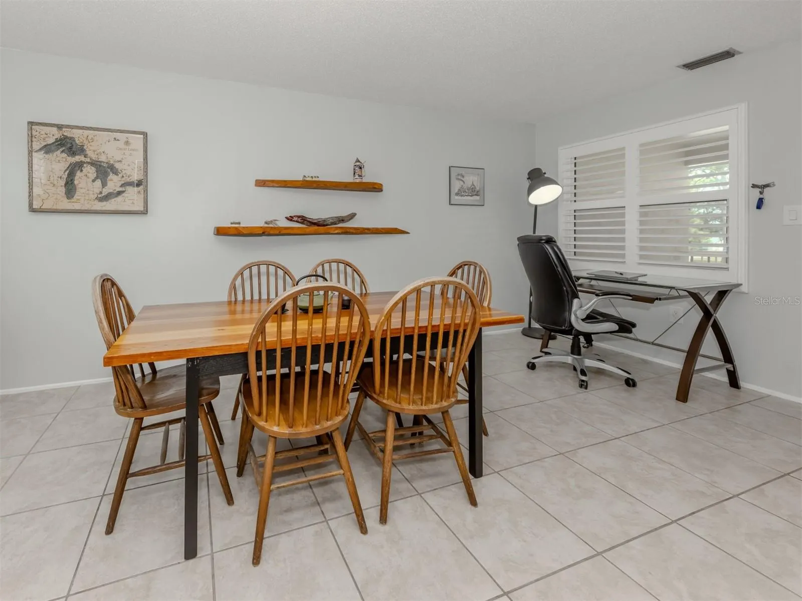 537 MANATEE CT #203, #203