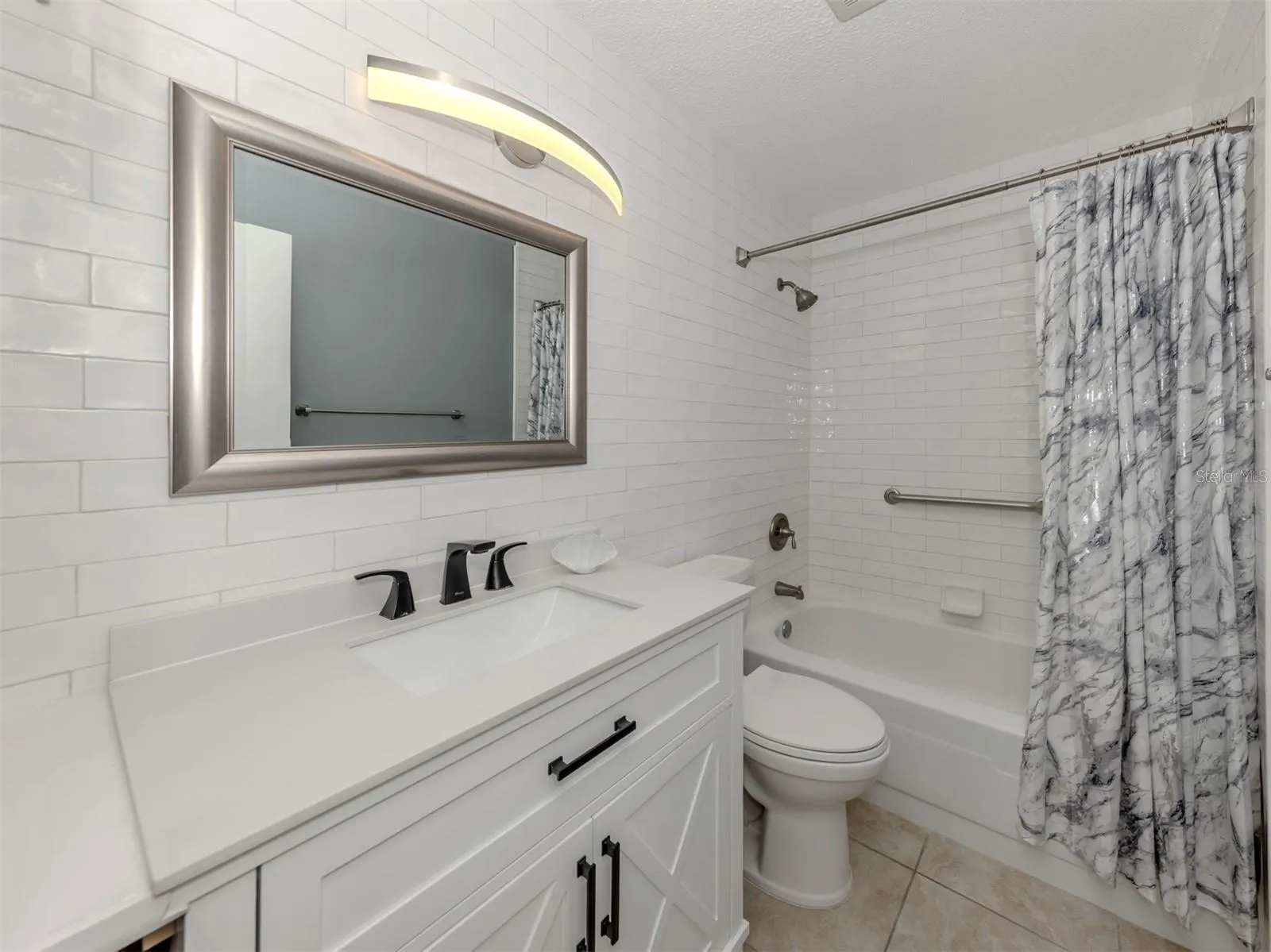 537 MANATEE CT #203, #203