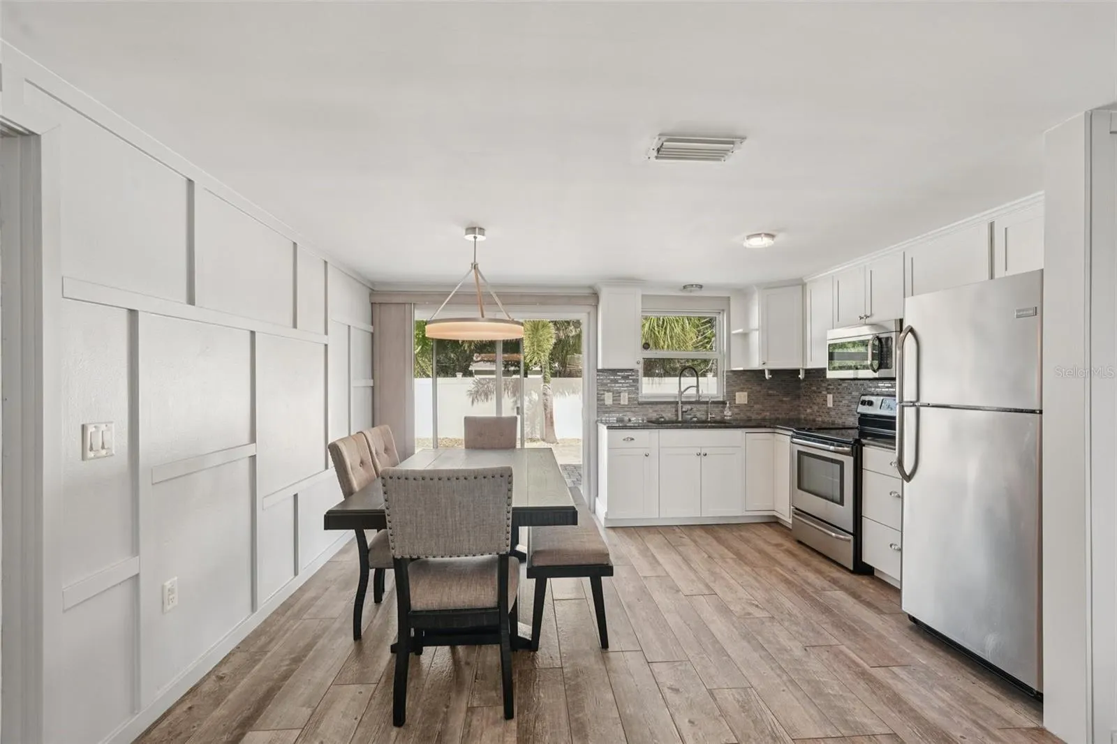 5200 STATE ROAD 776