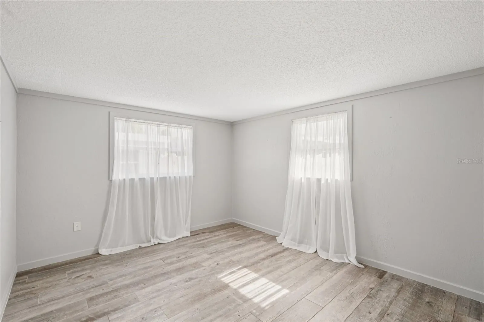 5200 STATE ROAD 776