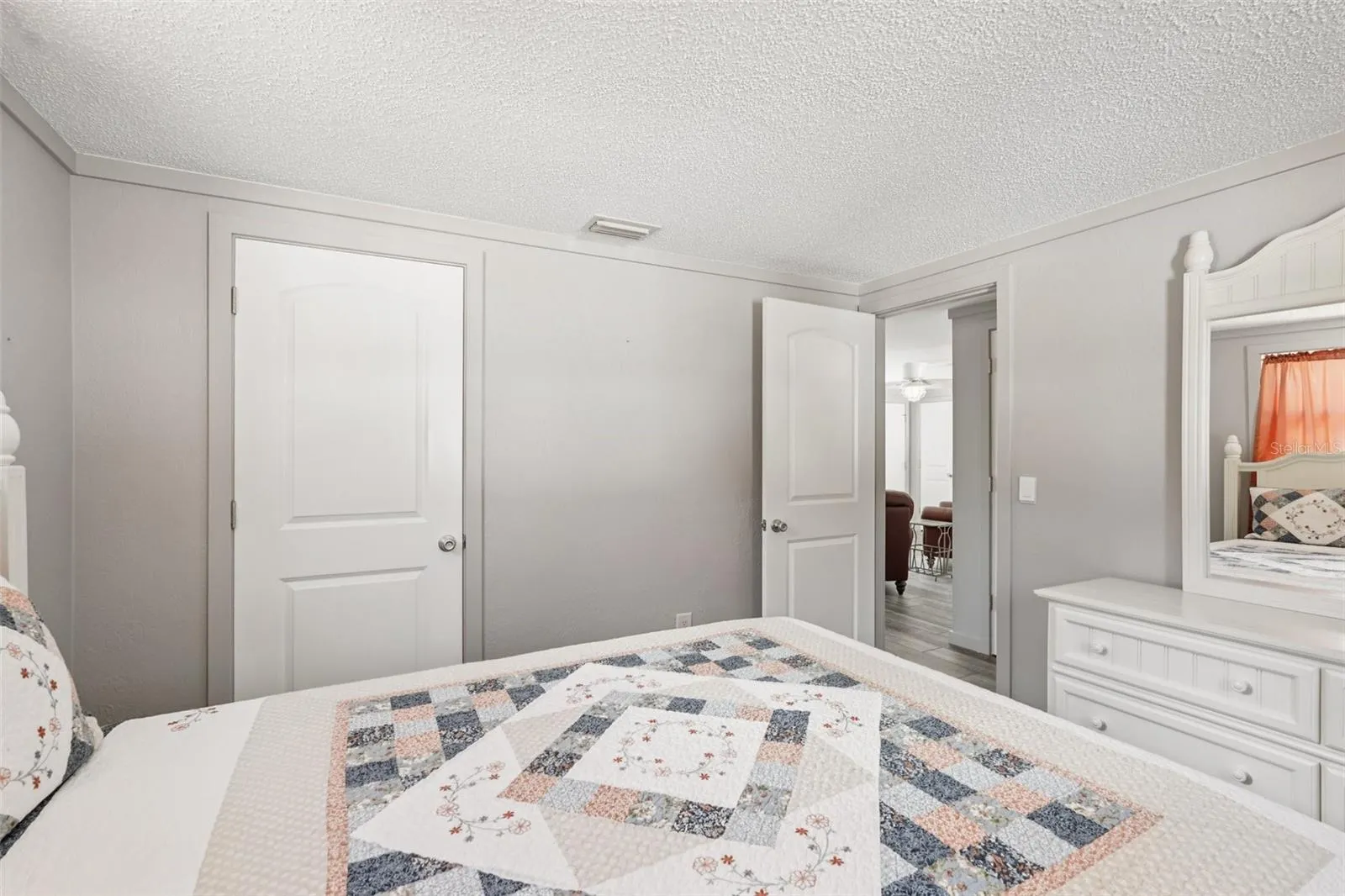5200 STATE ROAD 776
