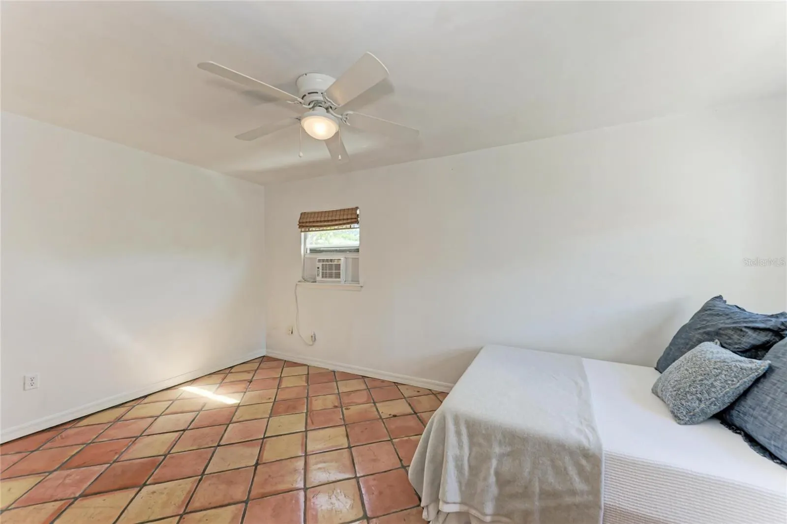 2998 MICHIGAN ST