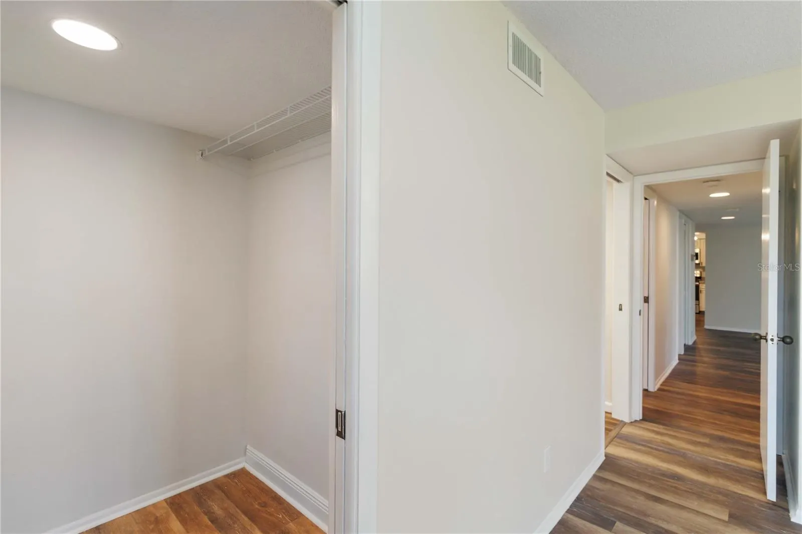 808 CAPRI ISLES BLVD #111, #111