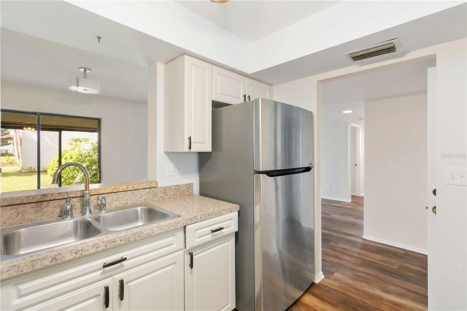 808 CAPRI ISLES BLVD #111, #111