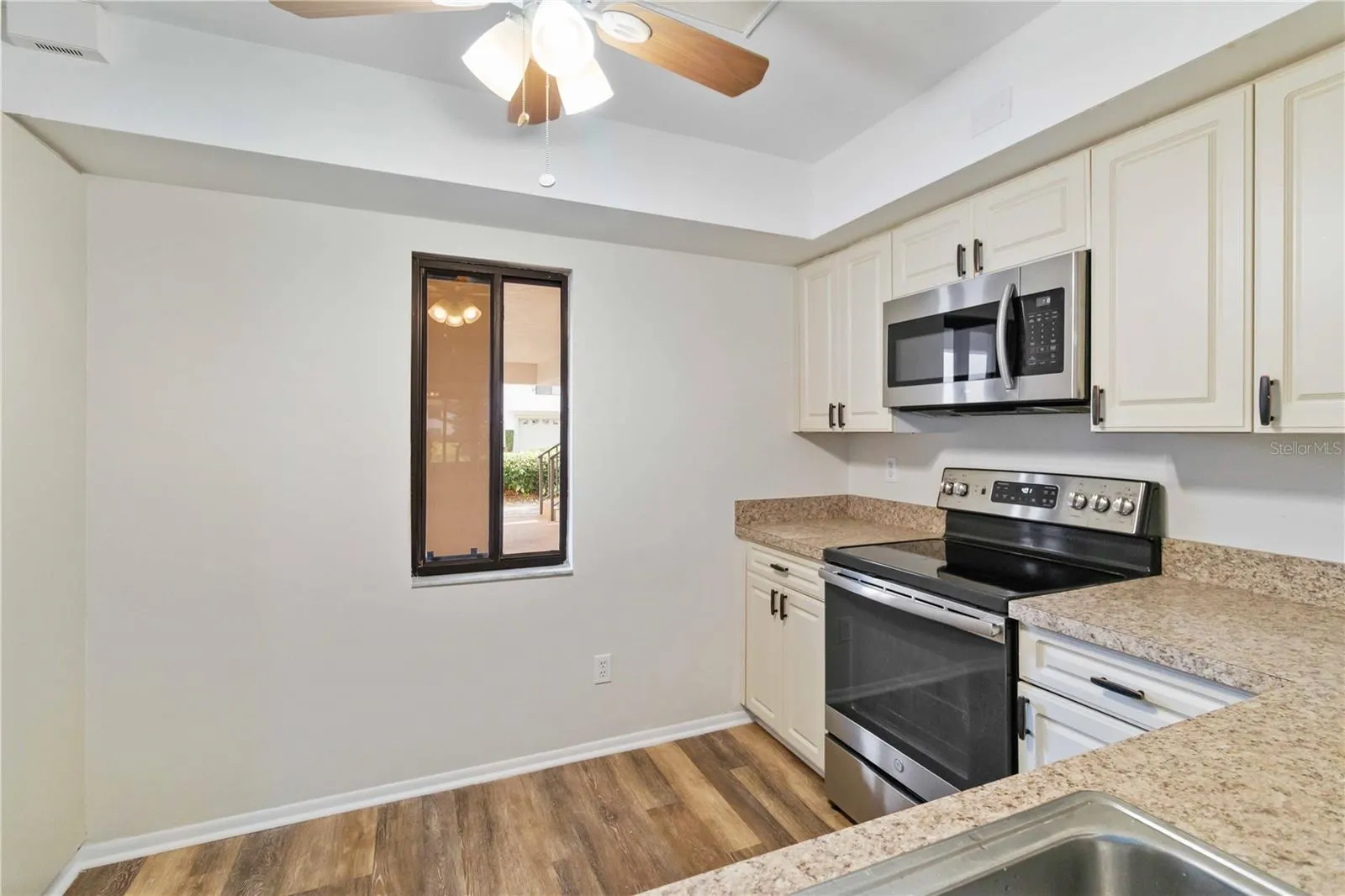 808 CAPRI ISLES BLVD #111, #111