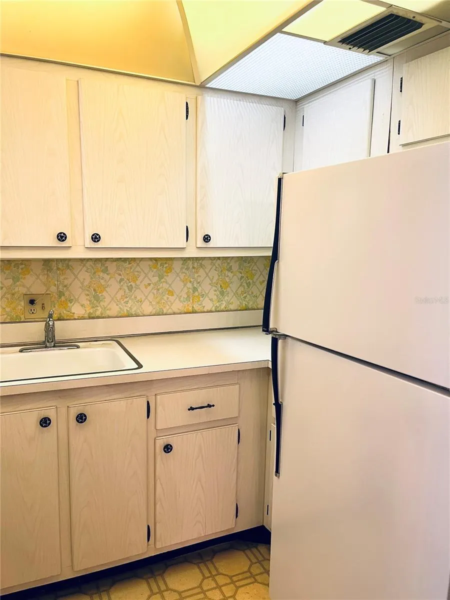519 ALBEE FARM RD #312, #312