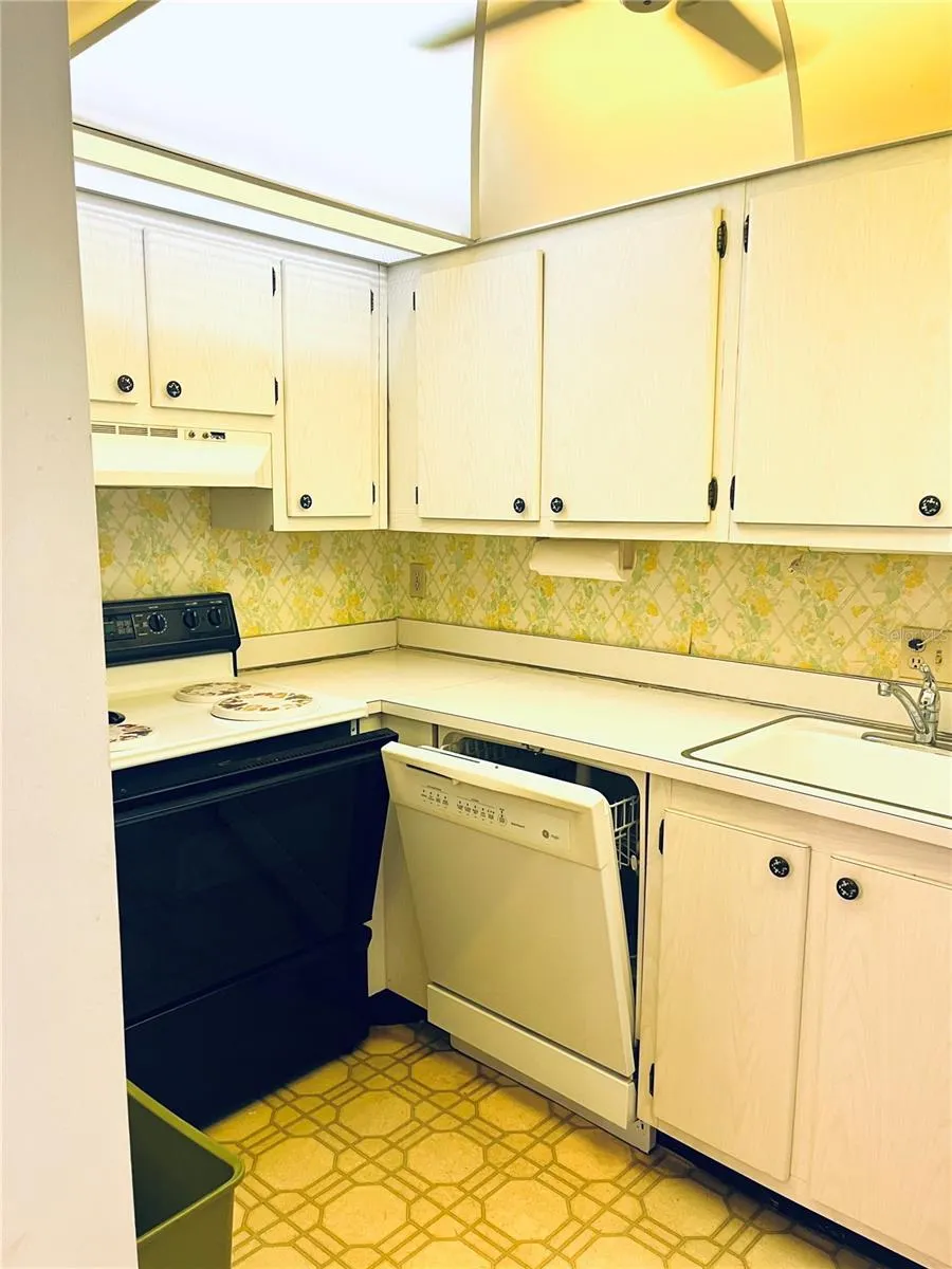 519 ALBEE FARM RD #312, #312
