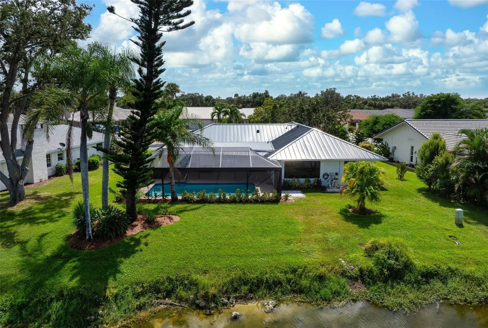 1935 INNISBROOK CT