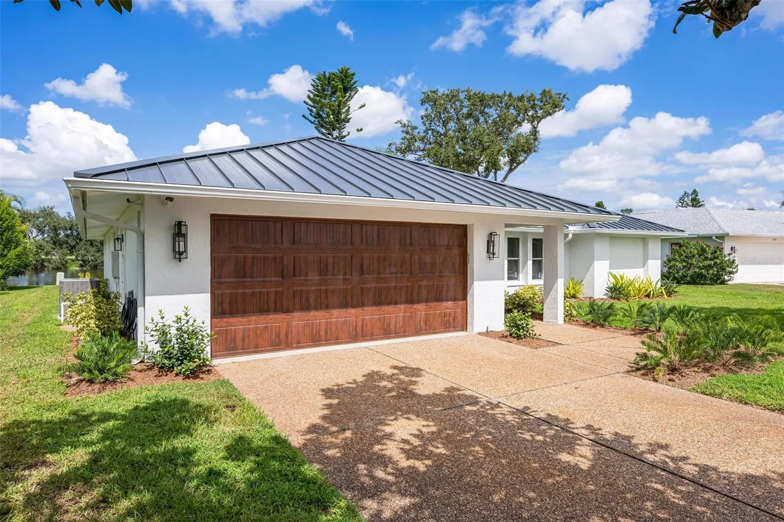 1935 INNISBROOK CT