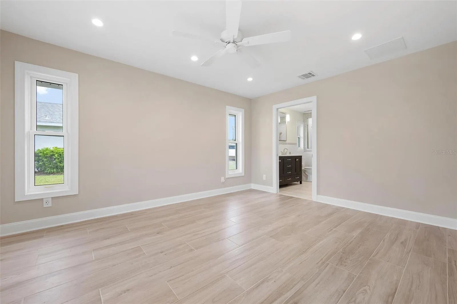 1935 INNISBROOK CT