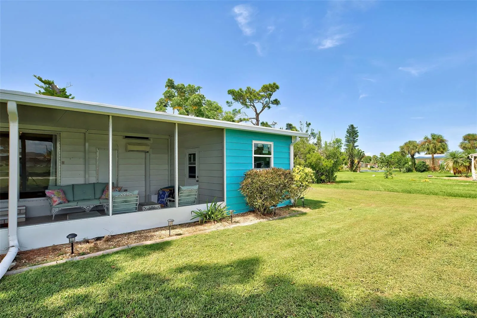3364 GOLDFINCH LN