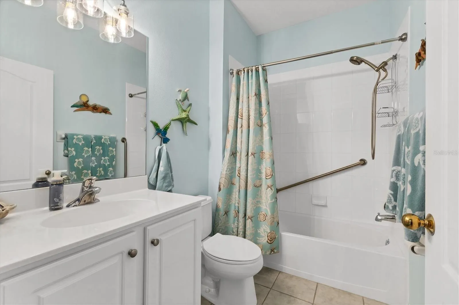 4827 WHISPERING OAKS DR