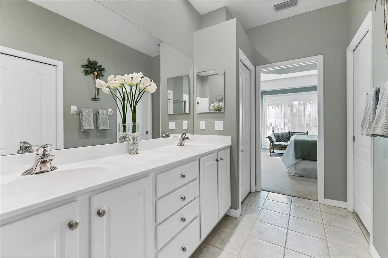 4827 WHISPERING OAKS DR
