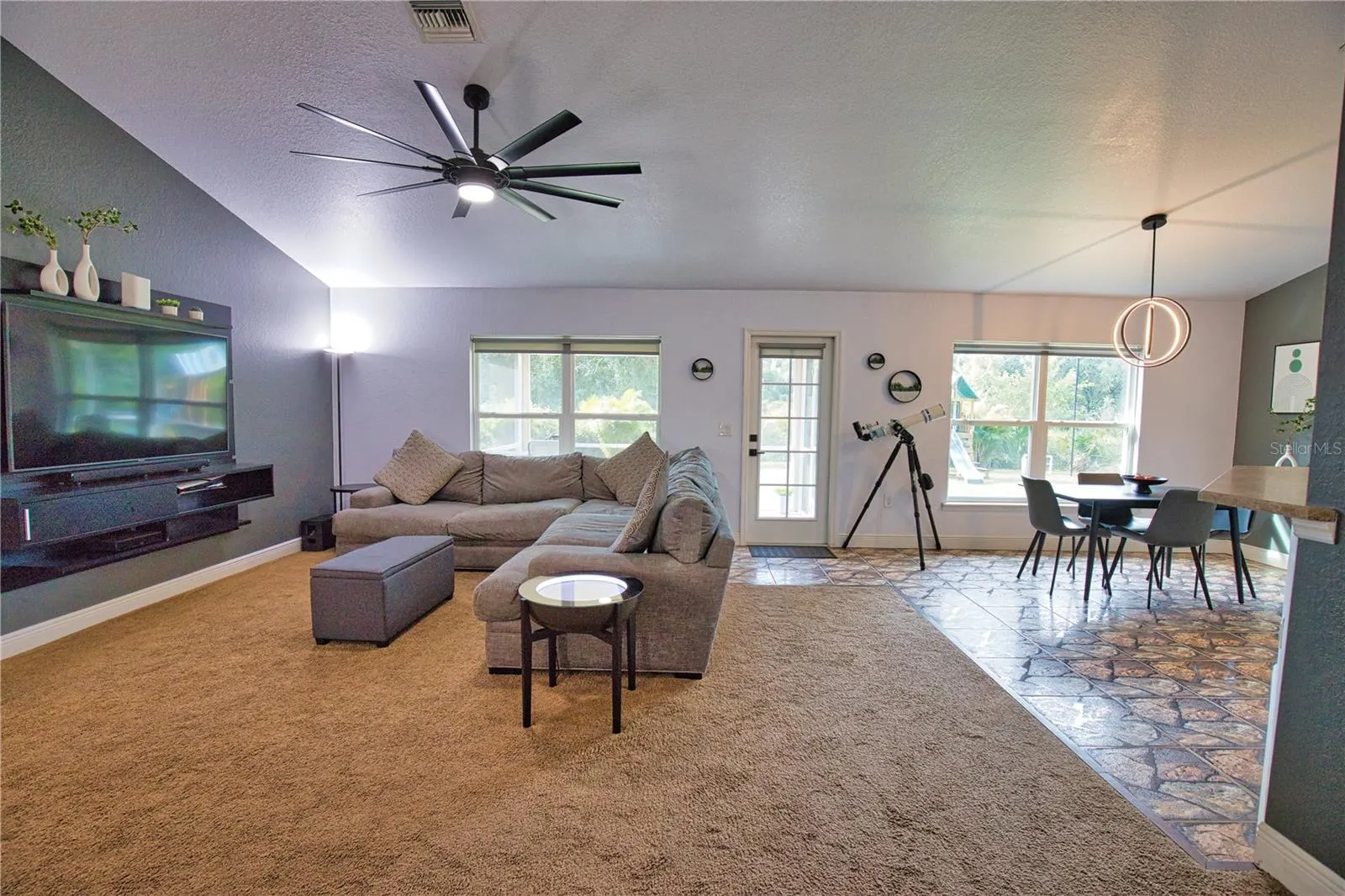 5217 NEON AVE