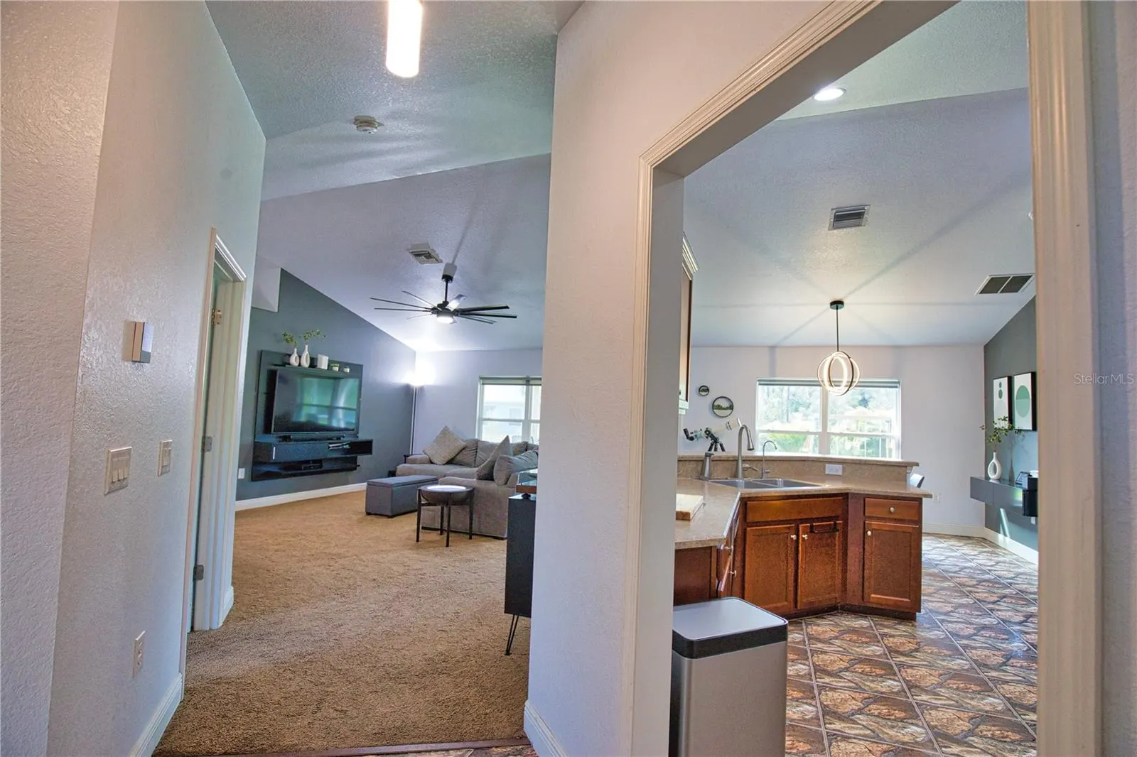 5217 NEON AVE