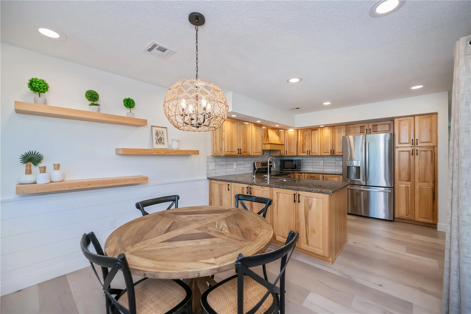 370 CRANE RD