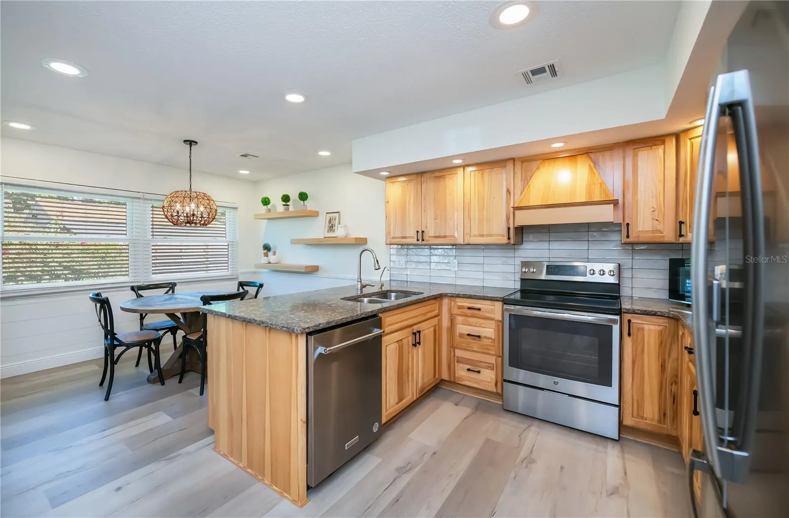 370 CRANE RD
