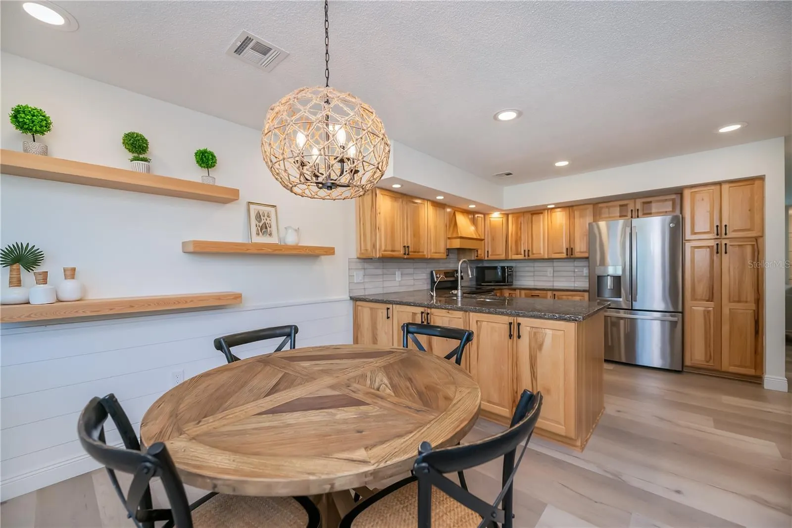 370 CRANE RD