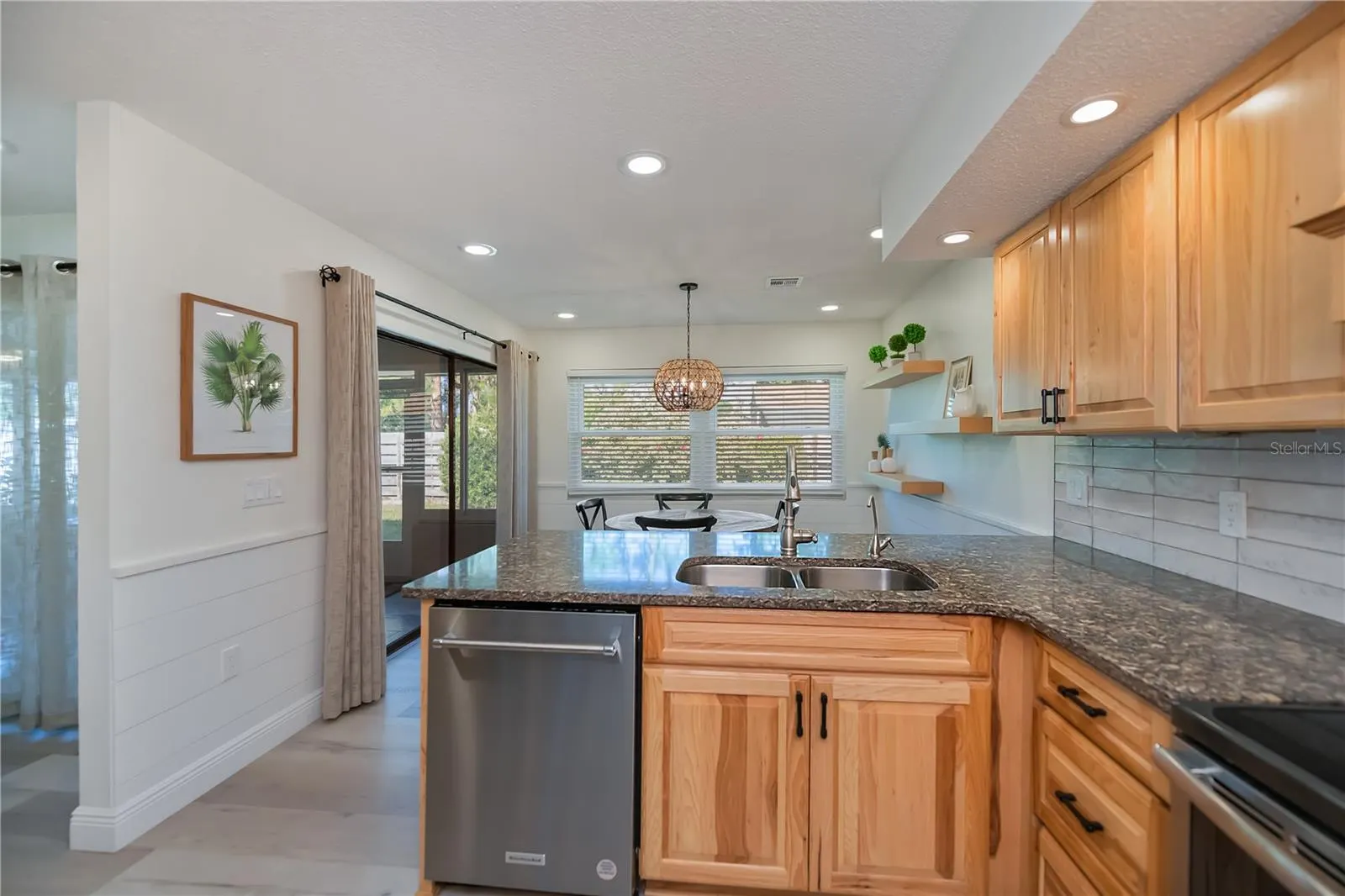 370 CRANE RD