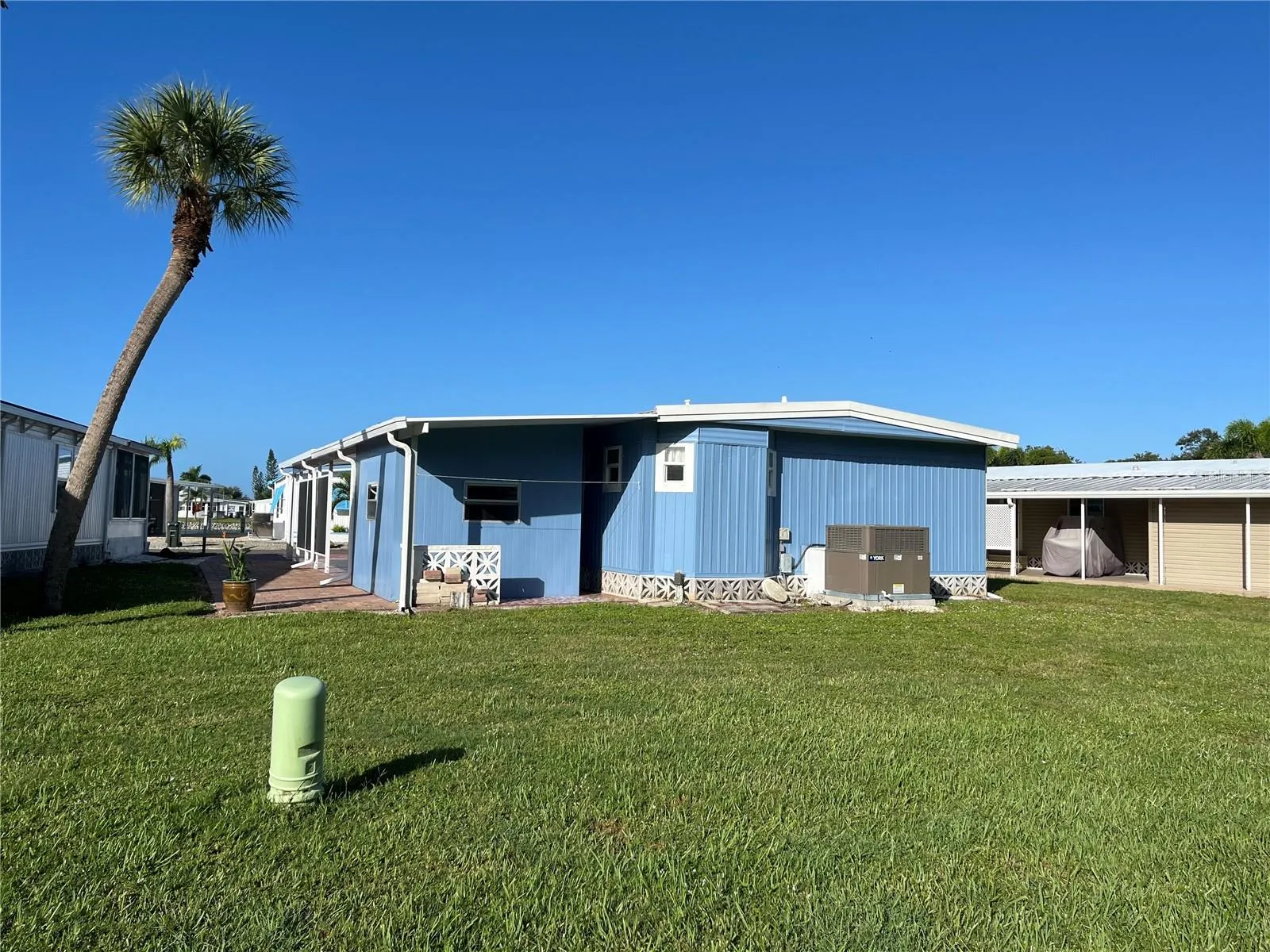 826 JOLANDA CIR