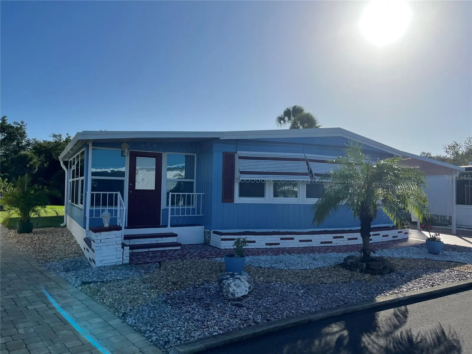 826 JOLANDA CIR