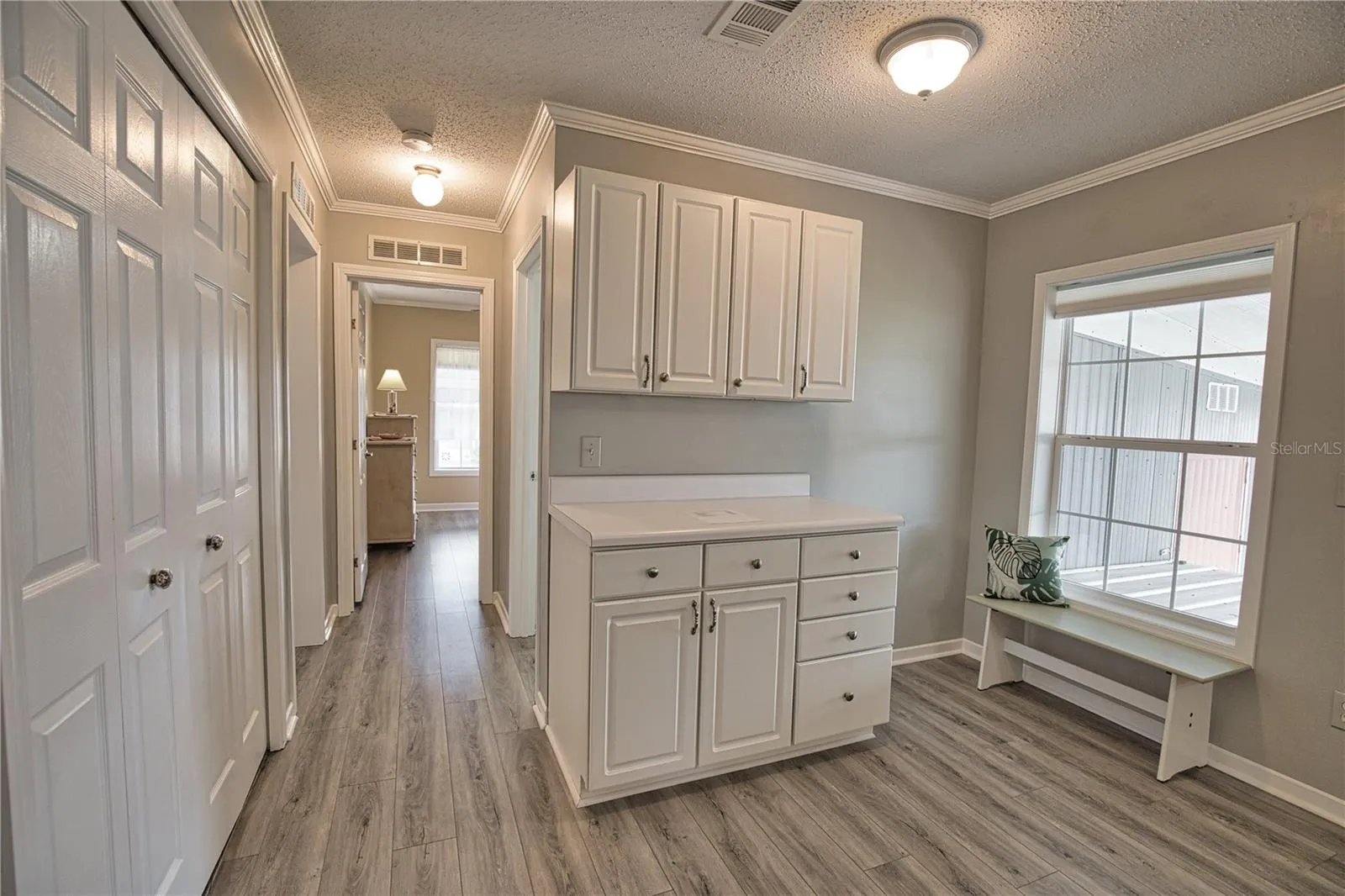 1555 SANDERLING DR