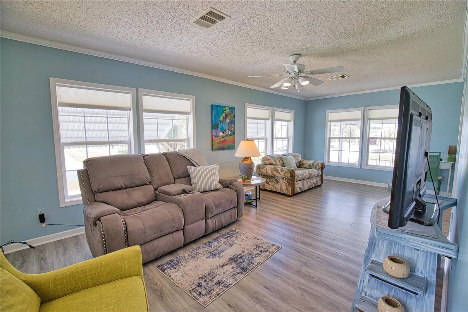 1555 SANDERLING DR