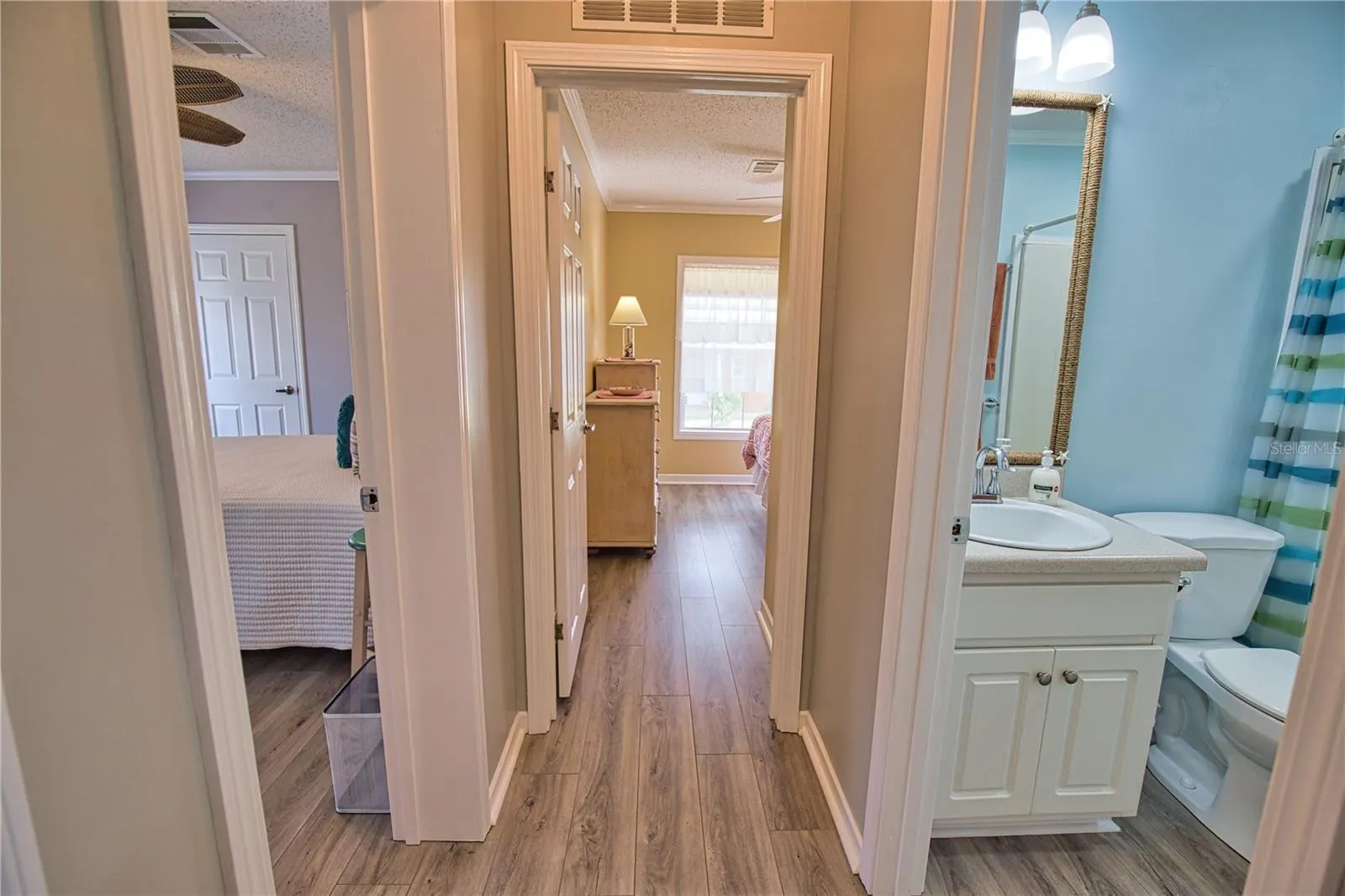 1555 SANDERLING DR