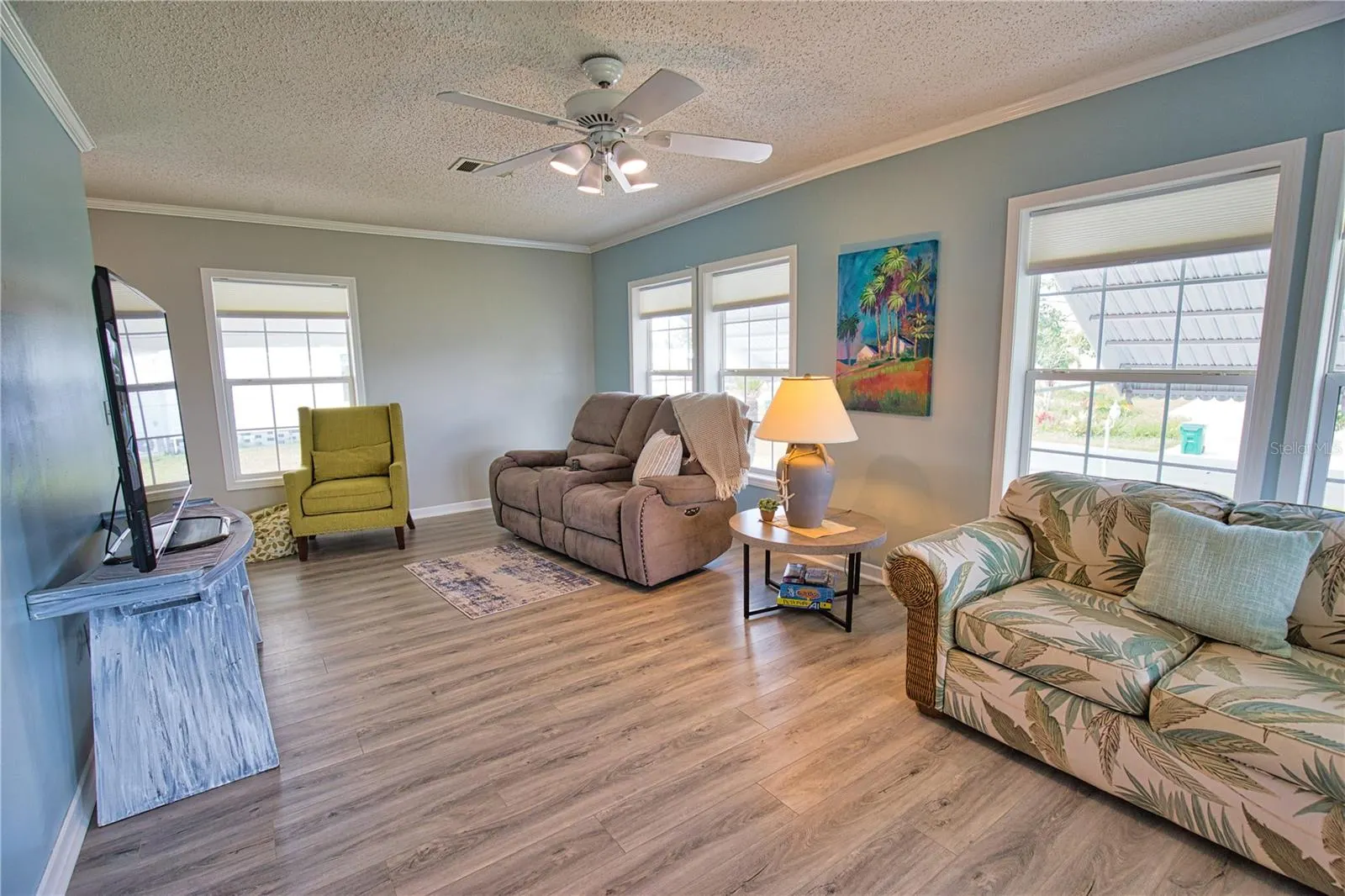 1555 SANDERLING DR