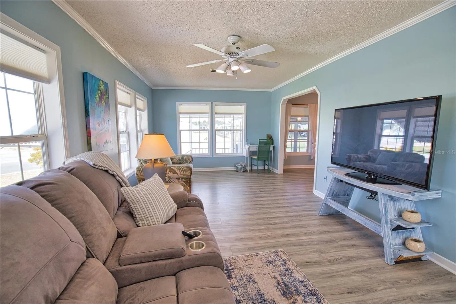 1555 SANDERLING DR