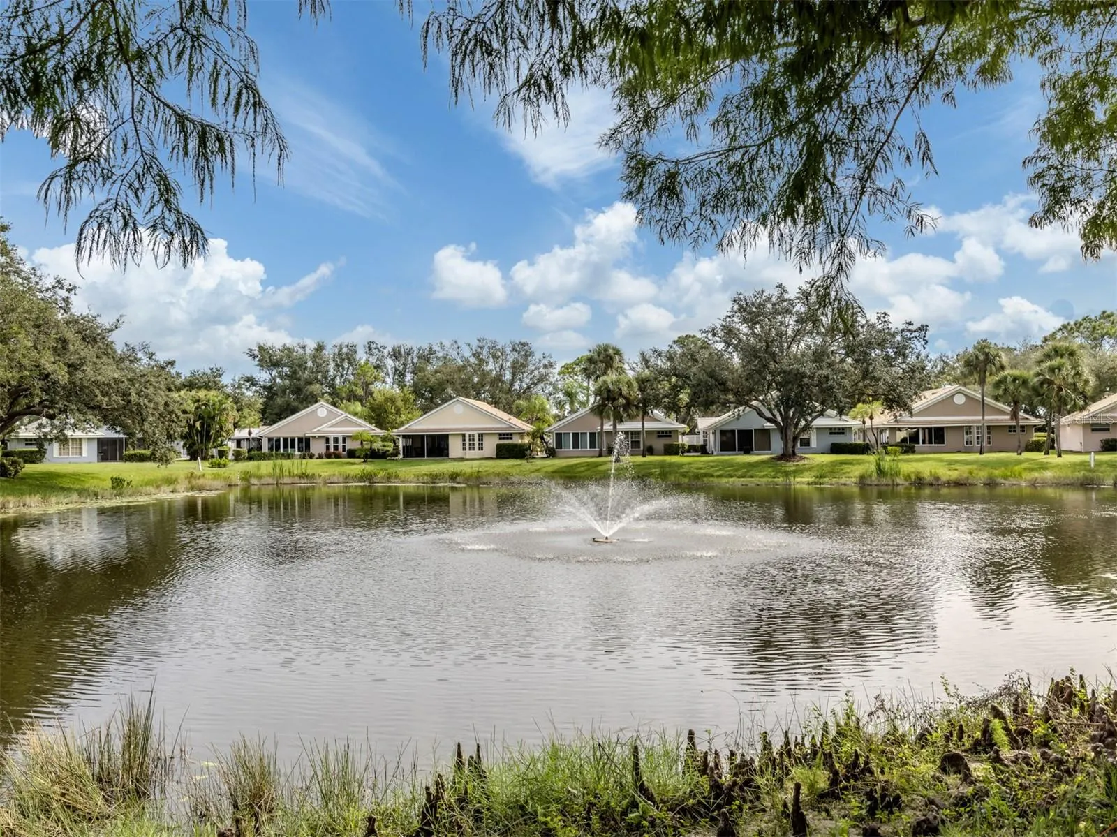 523 CLUBSIDE CIR #52, #52