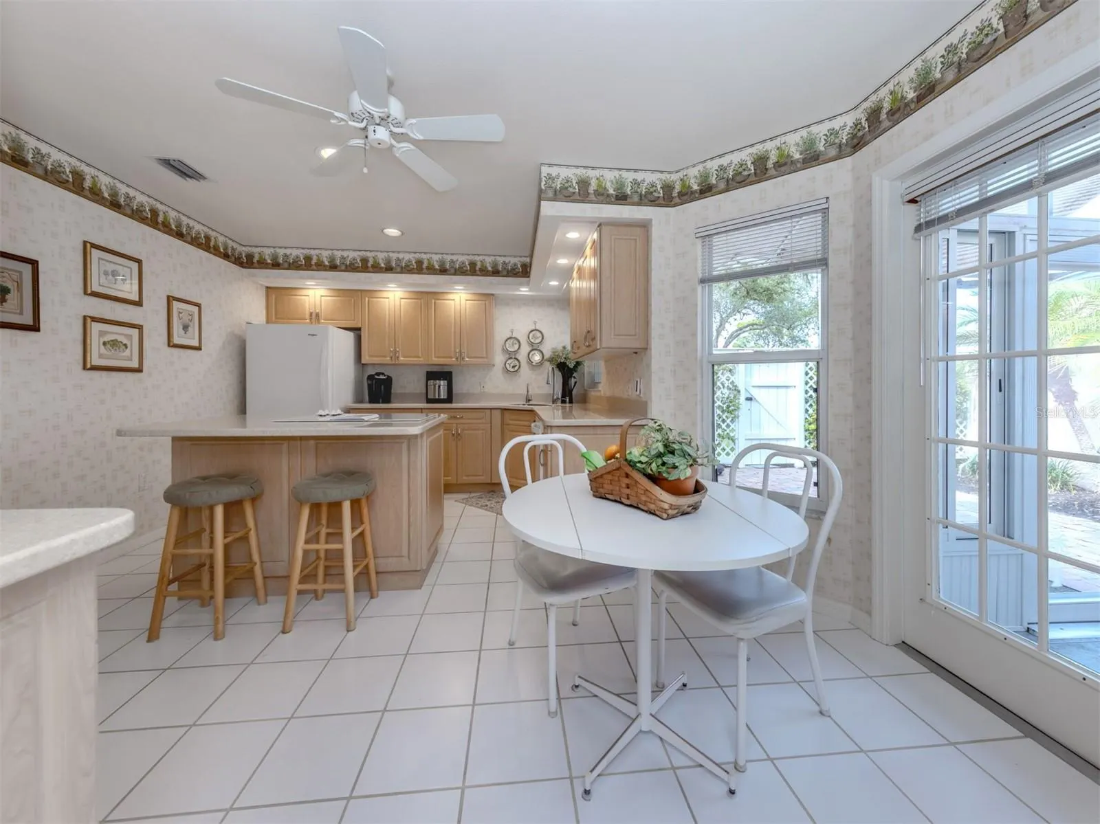 523 CLUBSIDE CIR #52, #52