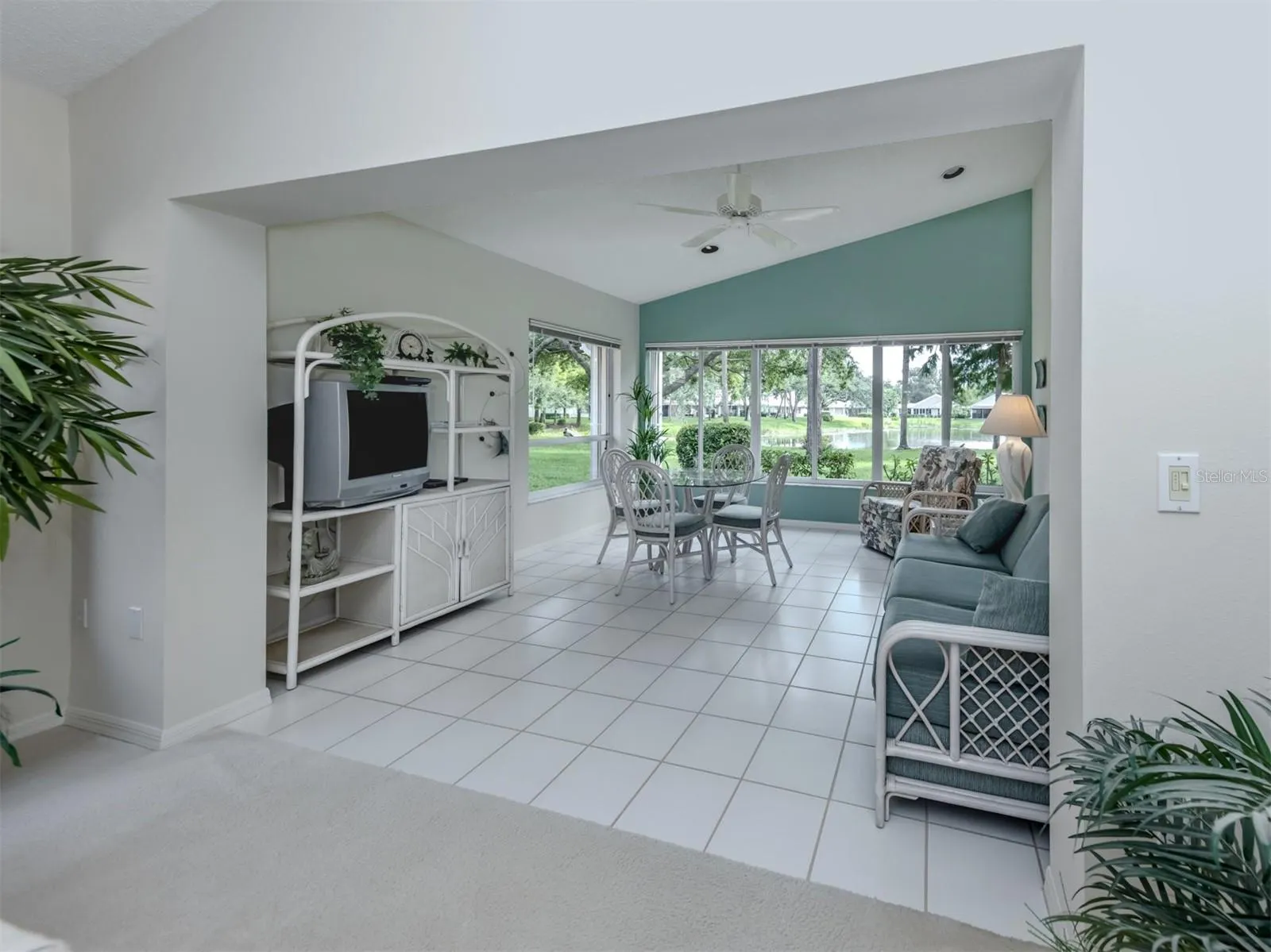 523 CLUBSIDE CIR #52, #52